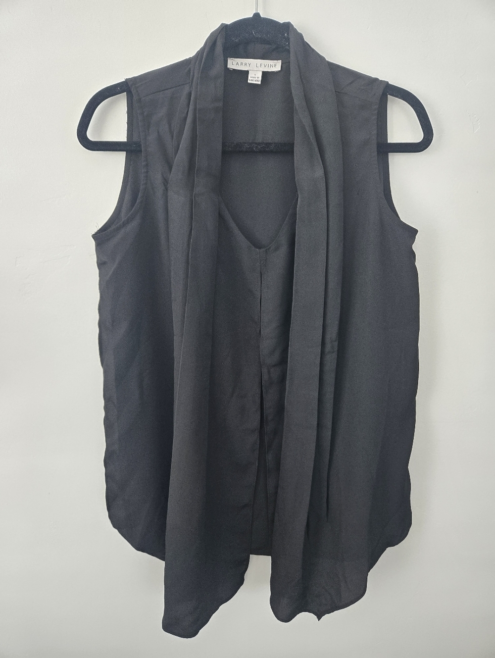 Larry Levine layered draped blouse. Size small.